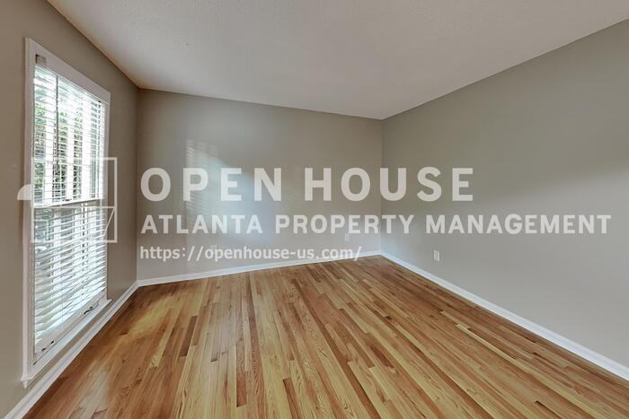 4241 Glenforest Way Ne - Photo 6 of 21