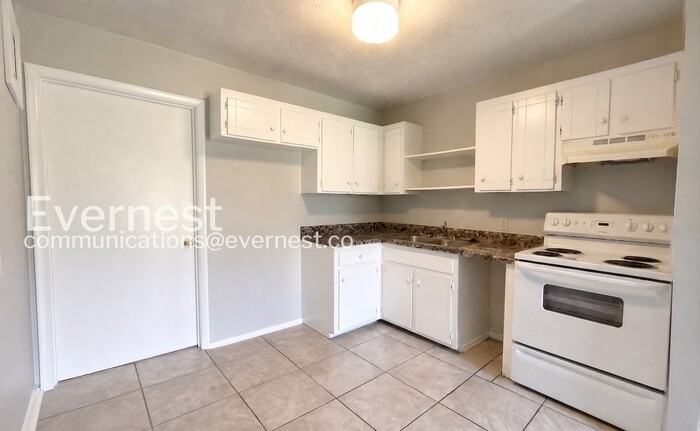 5114 Linbar Dr - Photo 2 of 15