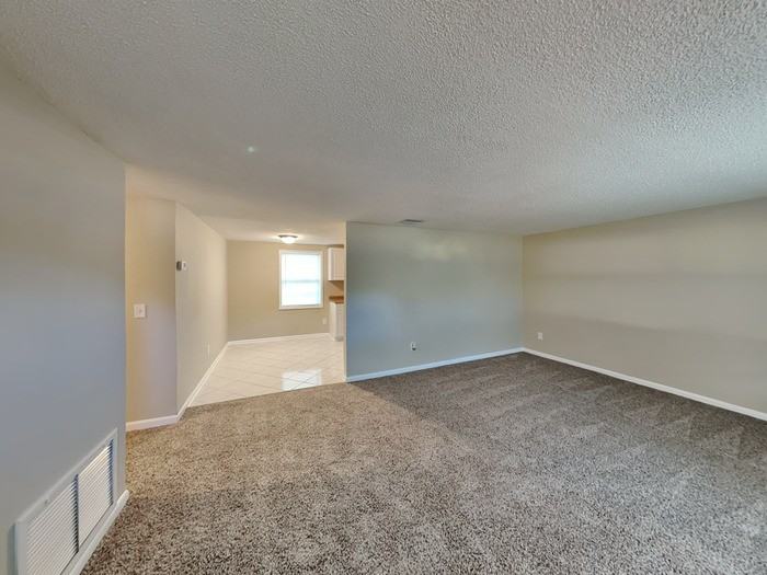 2816 Commanche Ave - Photo 5 of 18