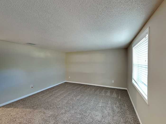 2816 Commanche Ave - Photo 6 of 18