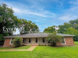 featured image of 570 Hawkins Dr
