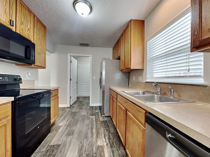 6463 Silk Leaf Ln - Photo 7 of 21