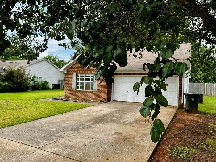128 Jay Dr - Photo 2 of 2