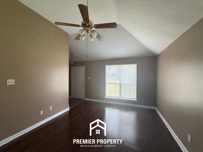 3755 Clarion Dr - Photo 2 of 18