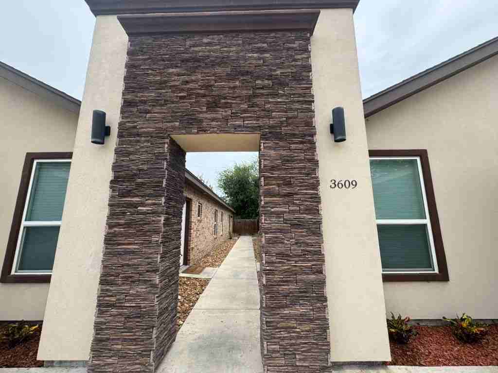 3609 Valeria St #2 - Photo 5 of 12