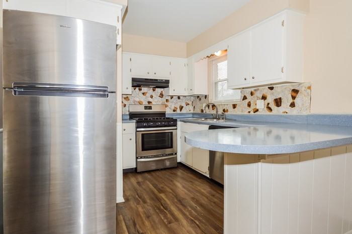 10311 Baribeau Ln - Photo 4 of 11