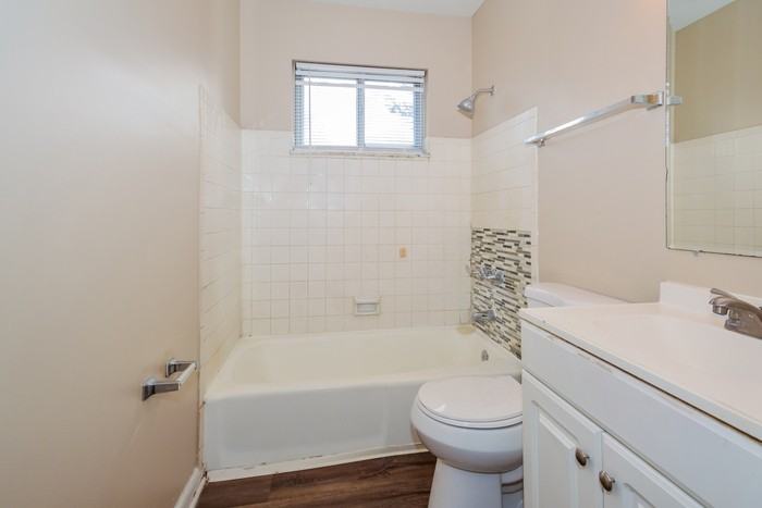 10311 Baribeau Ln - Photo 6 of 11