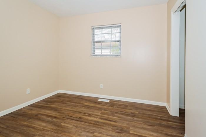 10311 Baribeau Ln - Photo 7 of 11