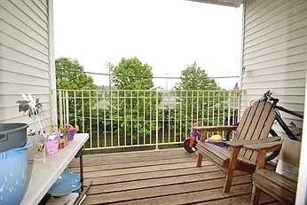 51 Pearl St #206 - Photo 3 of 9