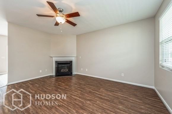 1014 Yellow Bee Rd - Photo 4 of 20