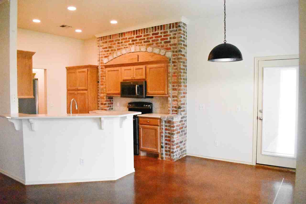 1909 Nw 177th St #NA - Photo 2 of 10