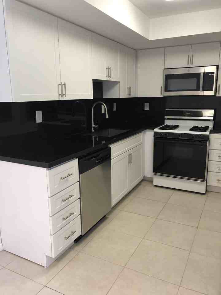 10621 Sw 113th Pl #C - Photo 4 of 22