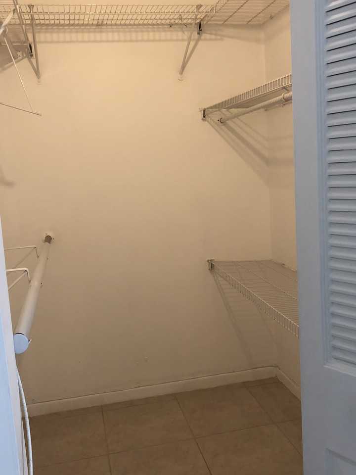 10621 Sw 113th Pl #C - Photo 6 of 22