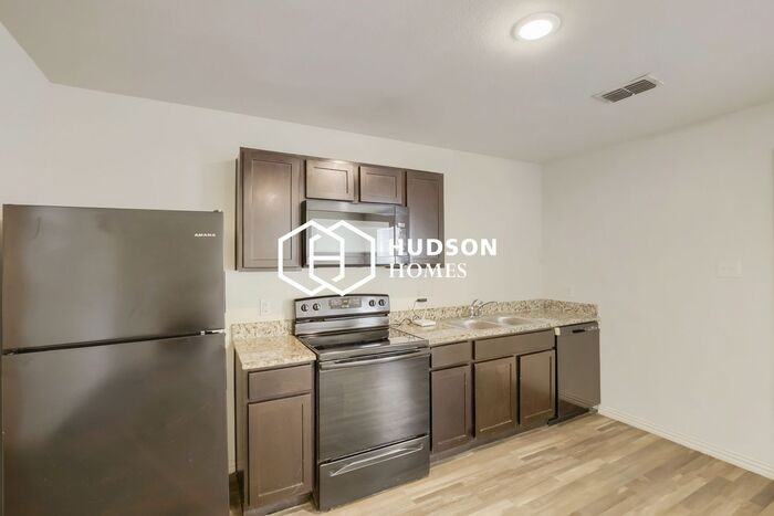 2000 King St #A - Photo 7 of 14