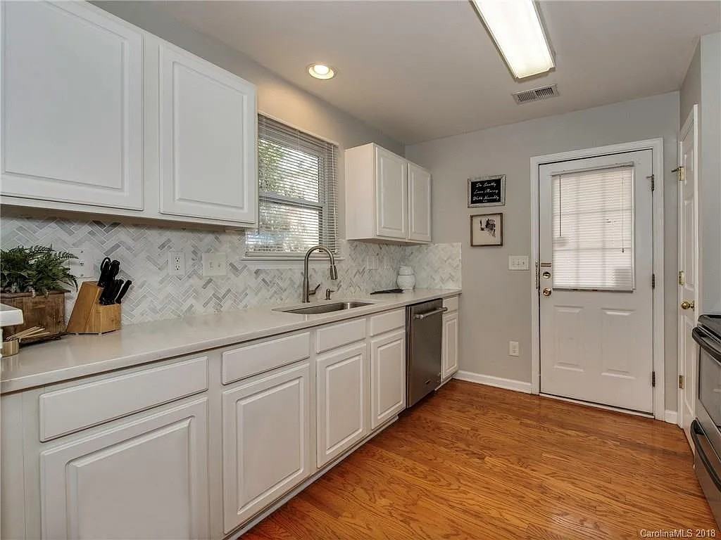 520 Patterson St - Photo 6 of 14