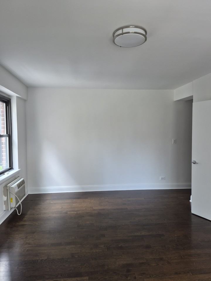 W 149th St #32 - Photo 5 of 17