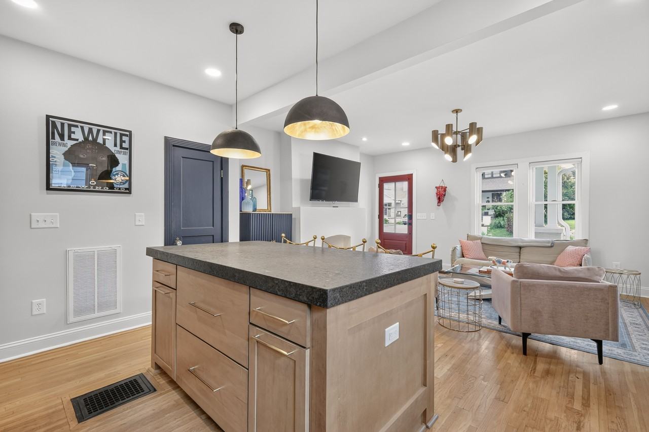2127 Blair Blvd #A - Photo 6 of 30