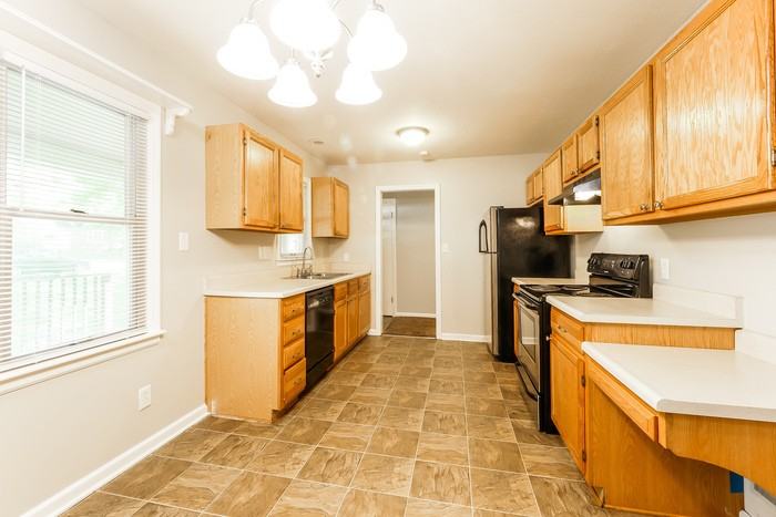10504 Eastern Ave - Photo 3 of 10