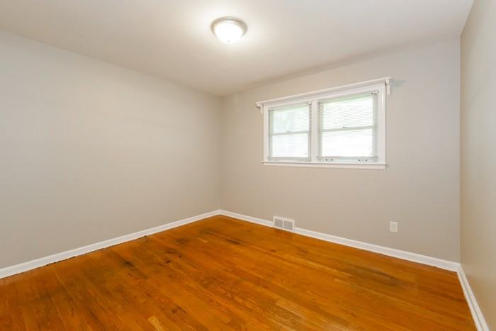 10504 Eastern Ave - Photo 6 of 10