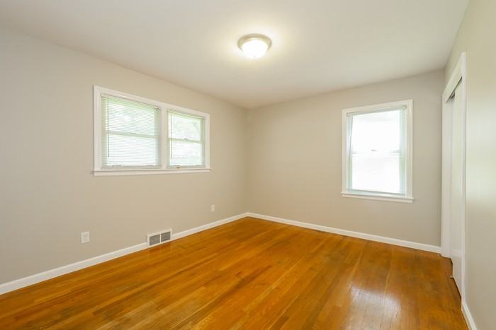 10504 Eastern Ave - Photo 7 of 10