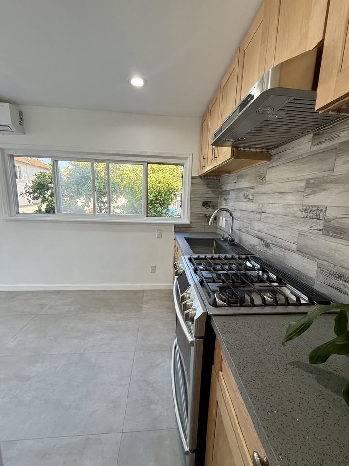 118 S Helberta Ave #NA - Photo 5 of 13