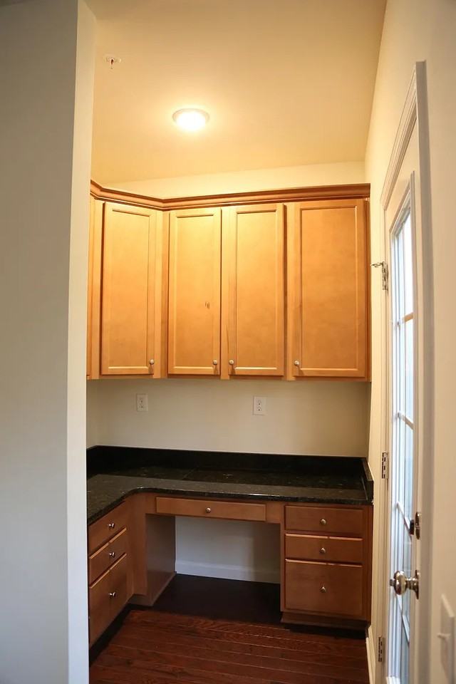 20 Maxwell Ln #20 - Photo 4 of 17