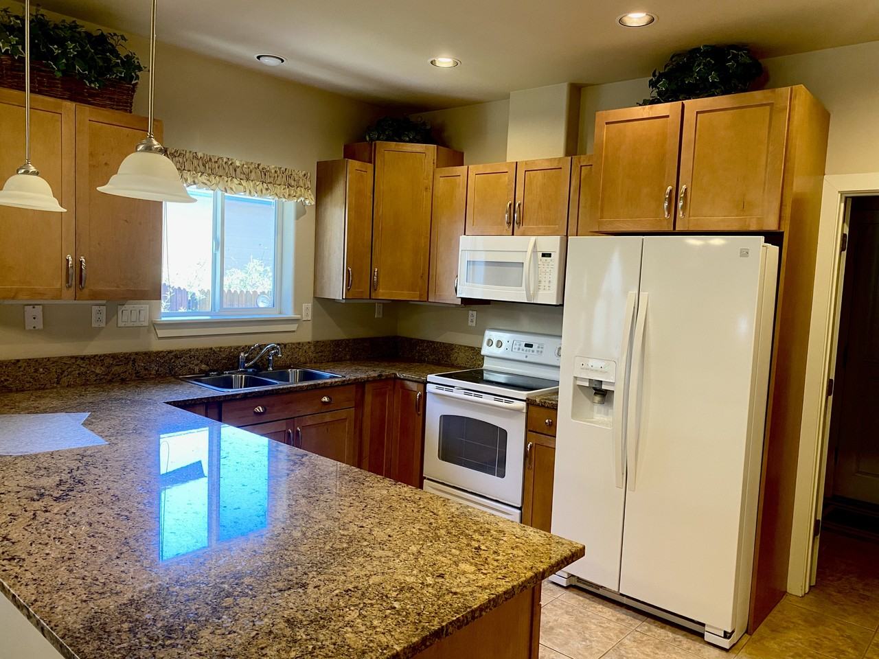 597 N Harrison St #NA - Photo 4 of 10