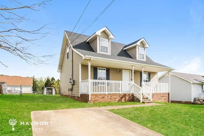 307 Congressman Dr - Photo 5 of 13