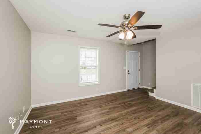 307 Congressman Dr - Photo 6 of 13
