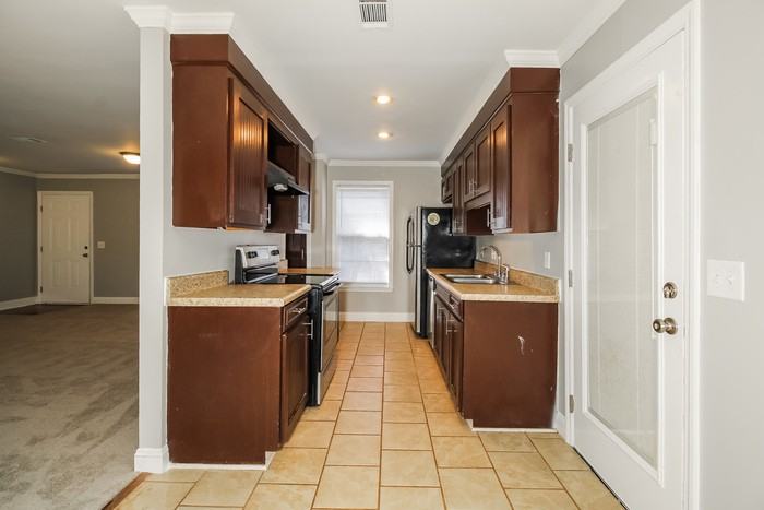 401 Parlock Rd - Photo 6 of 12