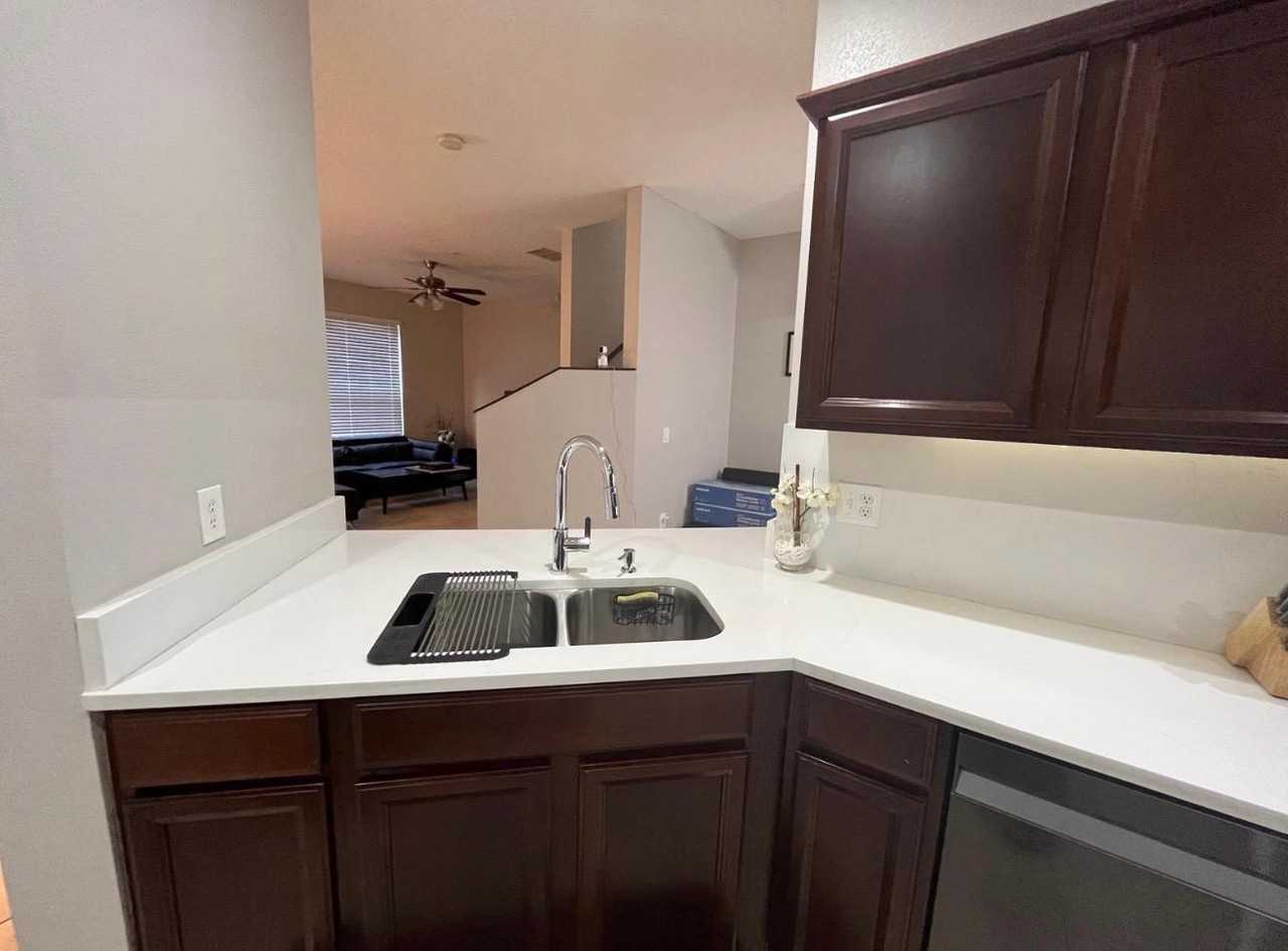 6424 S Goldenrod Rd #B - Photo 3 of 33