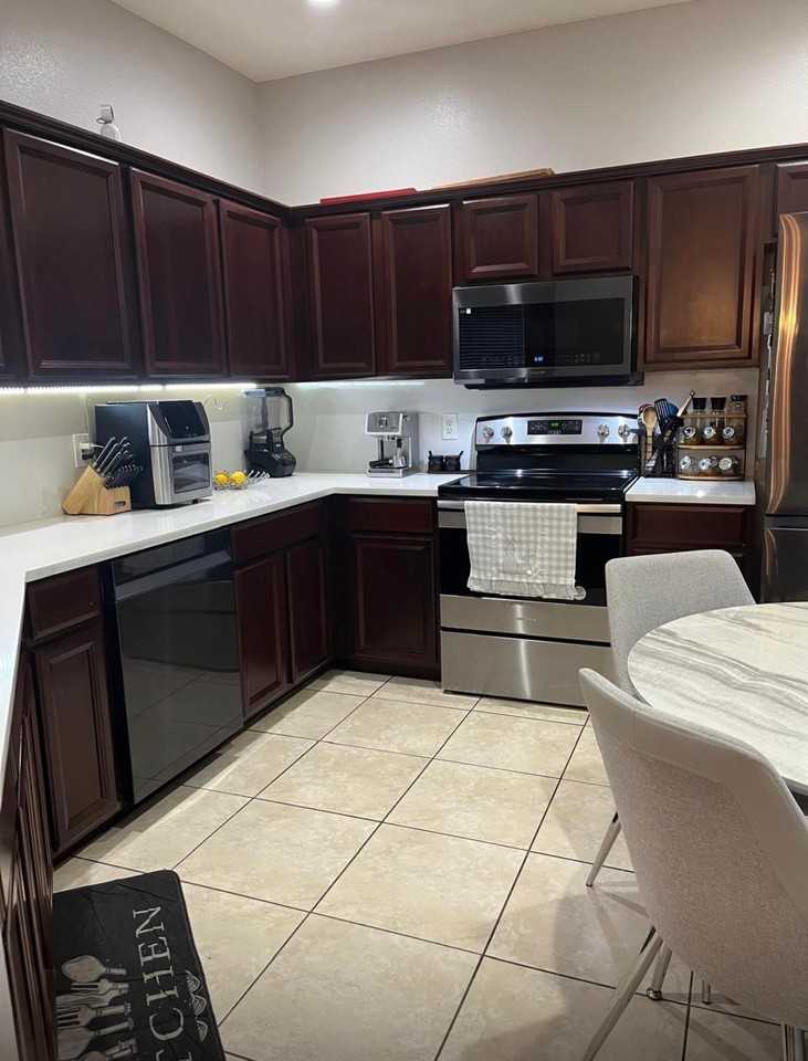 6424 S Goldenrod Rd #B - Photo 4 of 33