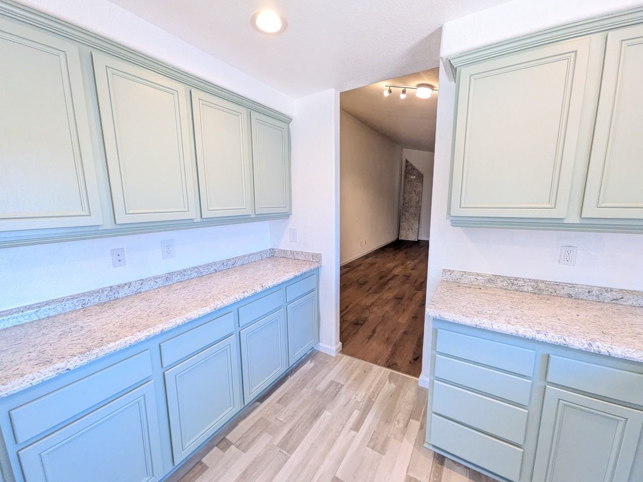 585 Hildale Cir #NA - Photo 7 of 19
