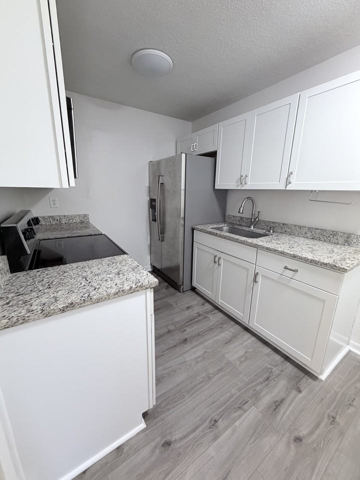 1618 Haven Dr #A - Photo 4 of 13