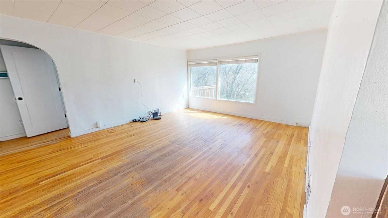 1803 Juniper St #NA - Photo 3 of 20