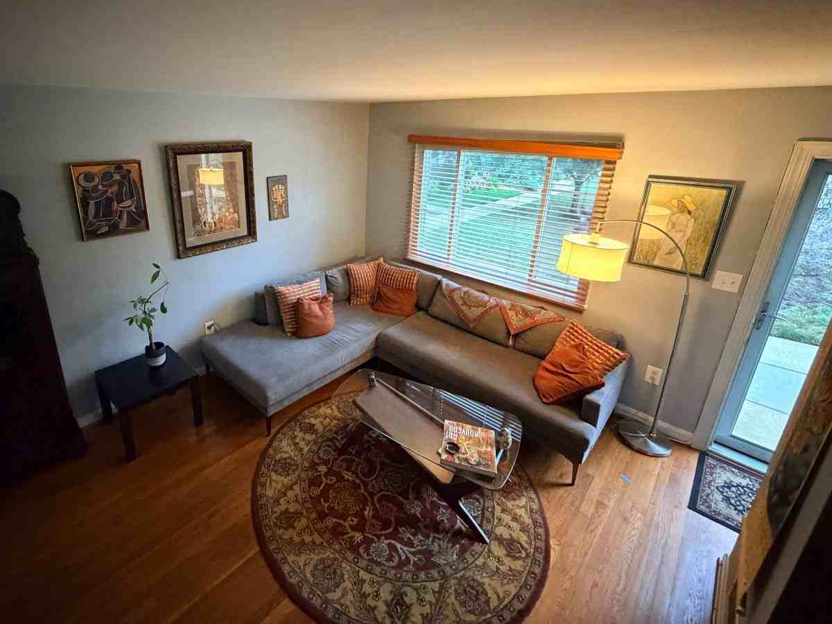 1723 N Cliff St #1723 - Photo 4 of 27