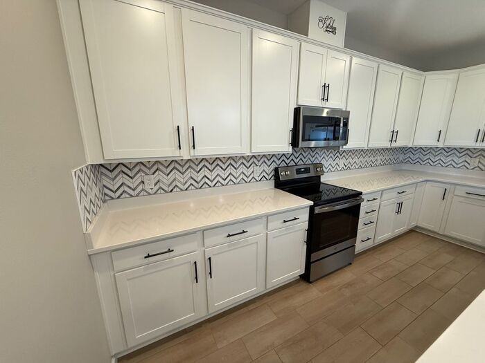 10073 Spring Lake Dr - Photo 5 of 35