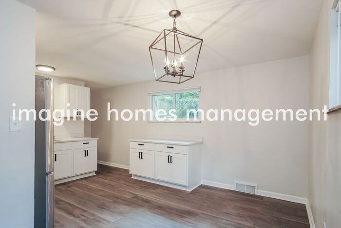 230 Noel Dr - Photo 6 of 15