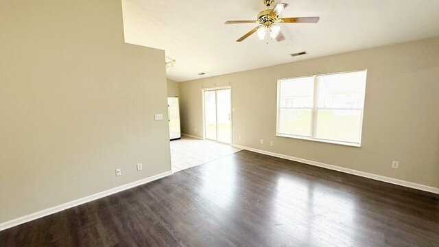 720 Rose Ln - Photo 5 of 13