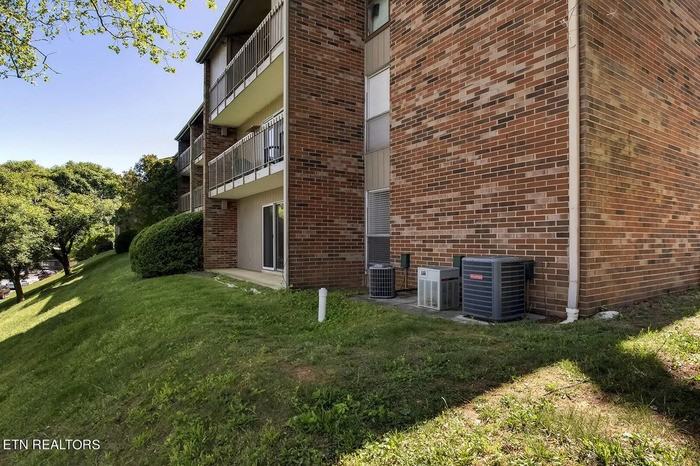 400 Dublin Dr - Photo 3 of 29