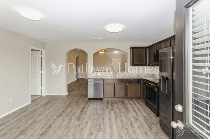 206 Gallop Ct - Photo 5 of 22