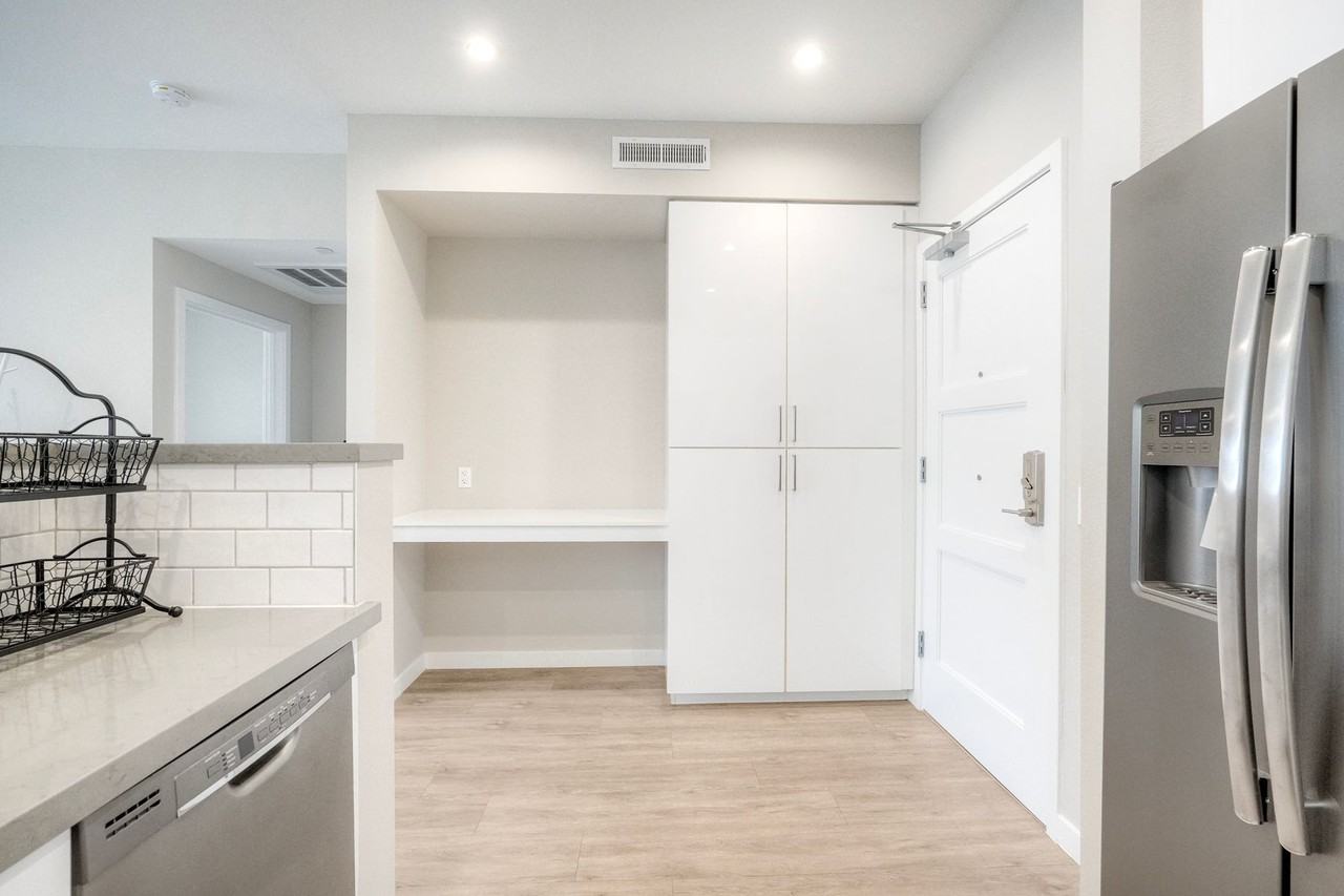 355 N Cleveland St #307 - Photo 4 of 25