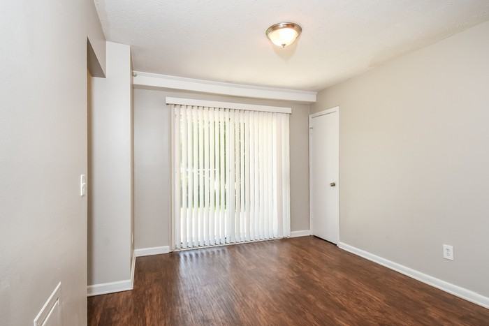 3193 Delhi Dr - Photo 5 of 16