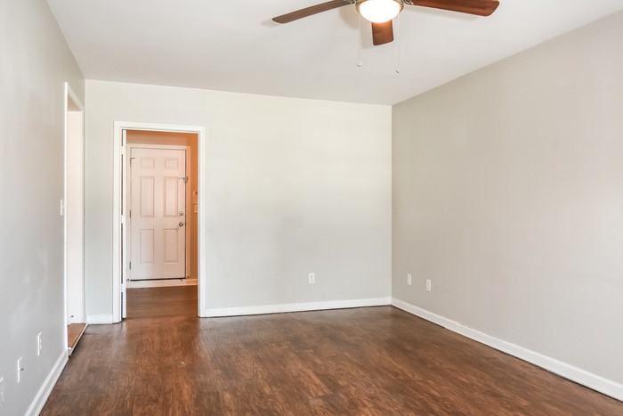 3193 Delhi Dr - Photo 7 of 16