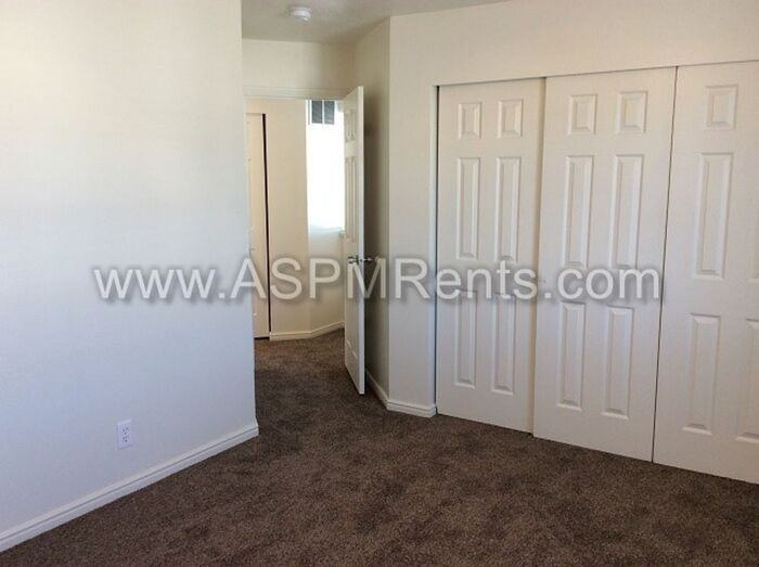 3235 W Brynwood Pine Bay - Photo 6 of 26