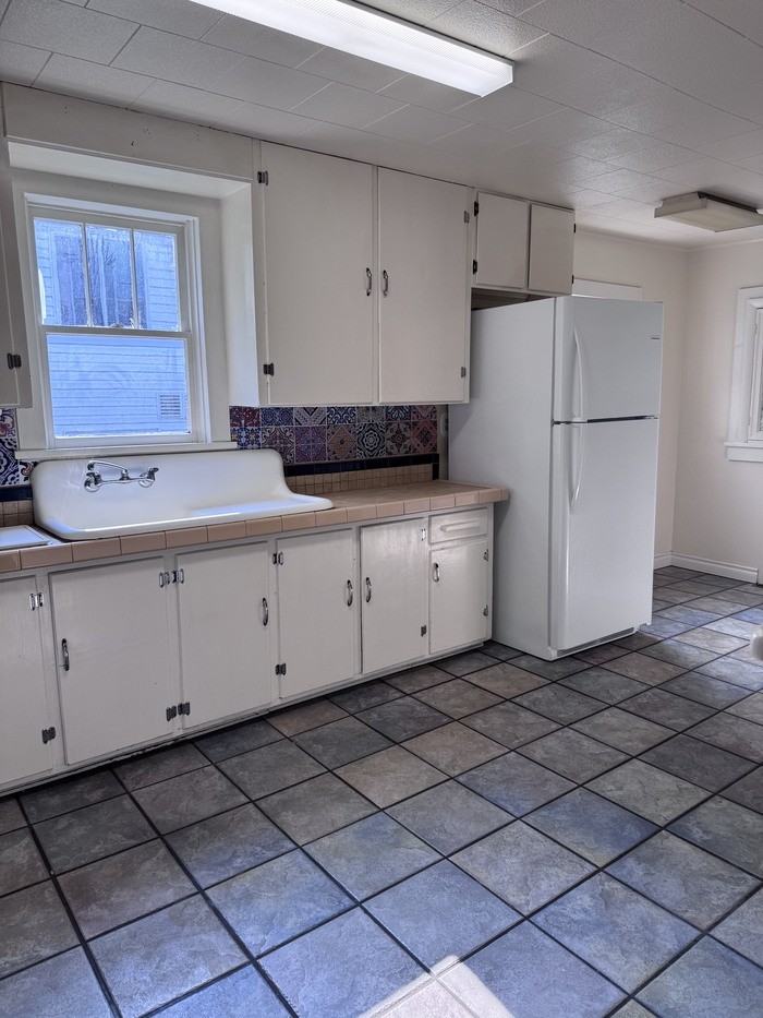 1833 S 14th St W - Photo 6 of 21