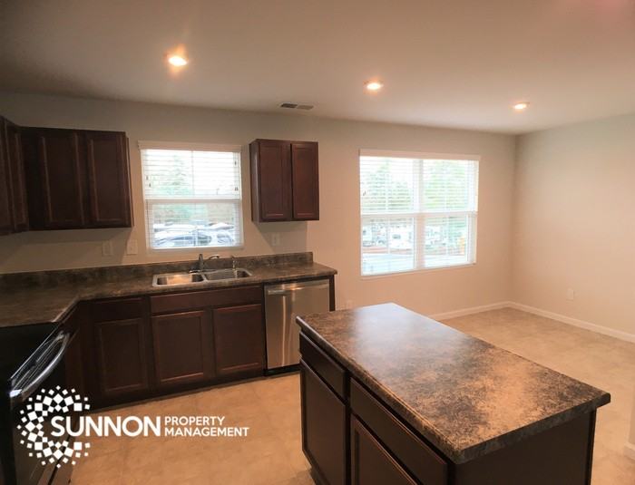 938 Taybyn Rd - Photo 7 of 24