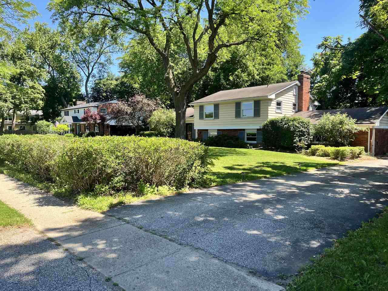 539 S Sheldon Rd #NA - Photo 4 of 31