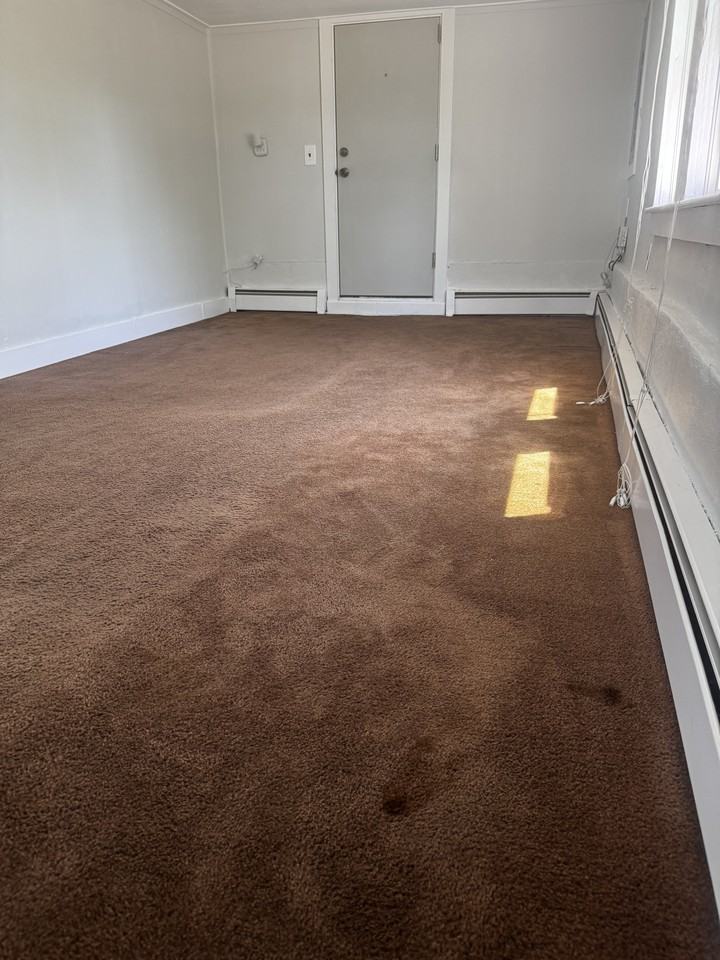 261 Oak Hill Rd #1stFL - Photo 2 of 18