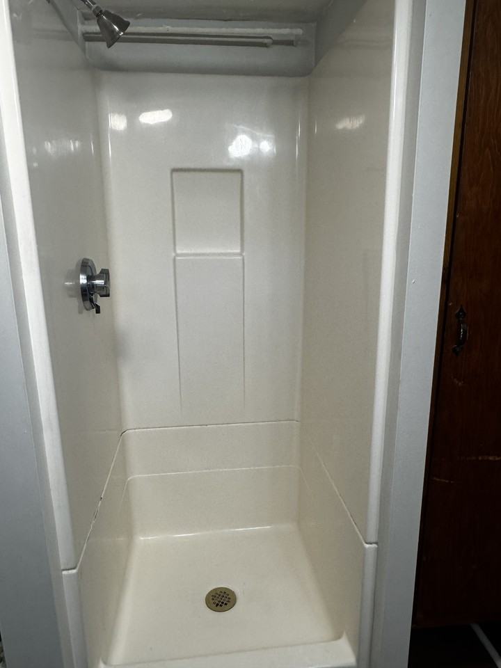 261 Oak Hill Rd #1stFL - Photo 4 of 18